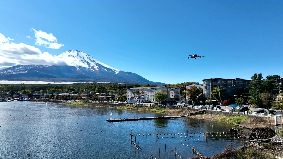 富士山とドローン飛行